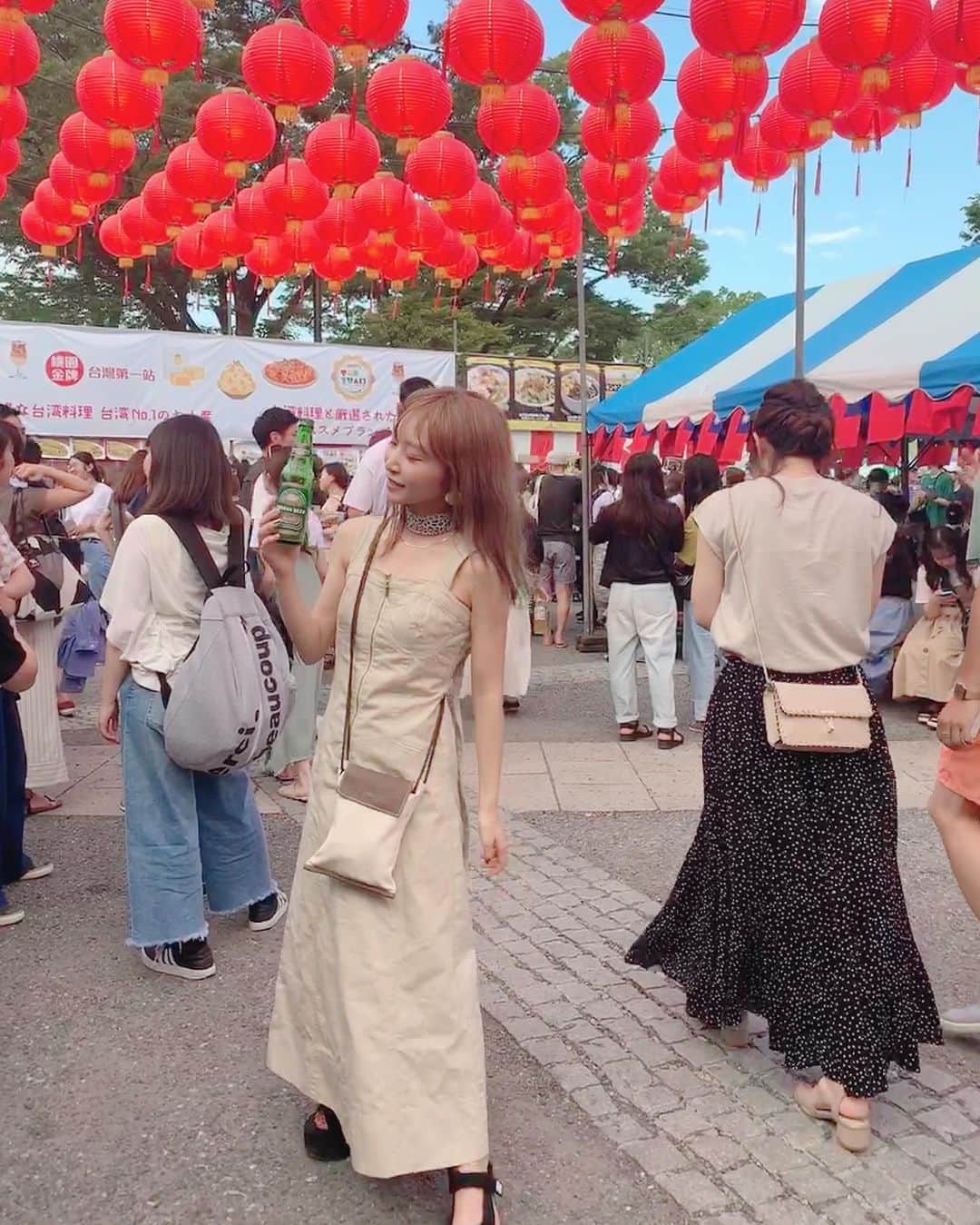のインスタグラム：「台湾フェスタ✨ タピオカの待ち時間が1時間以上笑 並ぶの諦めて普通に渋谷のジアレイ行った笑 . ありがとー😋 @miki_u0929 . #台湾フェス #代々木公園 #休日 #台湾 #東京 #渋谷 #タピオカ #ジアレイ」
