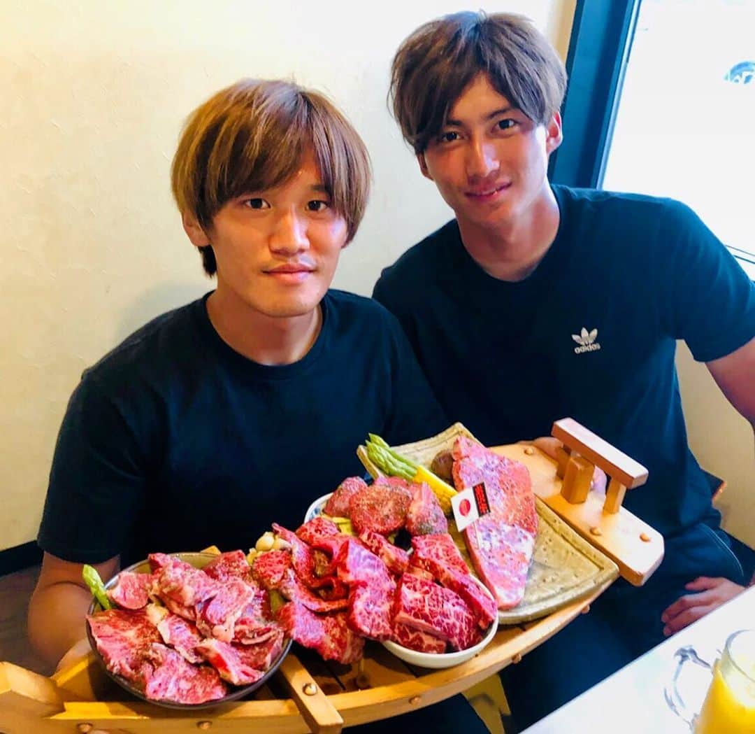 摂津颯登のインスタグラム：「今日は和牛屋に行ってきました！ たくさん食べてパワーをつけさせてもらいました😊 #山形#米沢#高畠#和牛屋#米沢牛#最高に美味しい#山形LIFE#モンテディオ山形#三鬼海#摂津颯登」