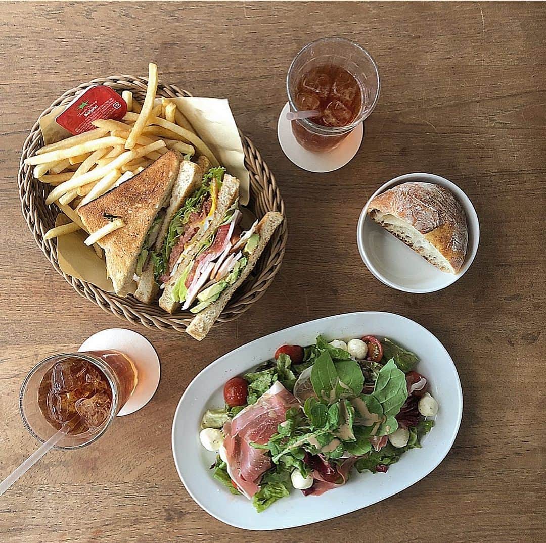 前山奈津巴のグルメインスタ