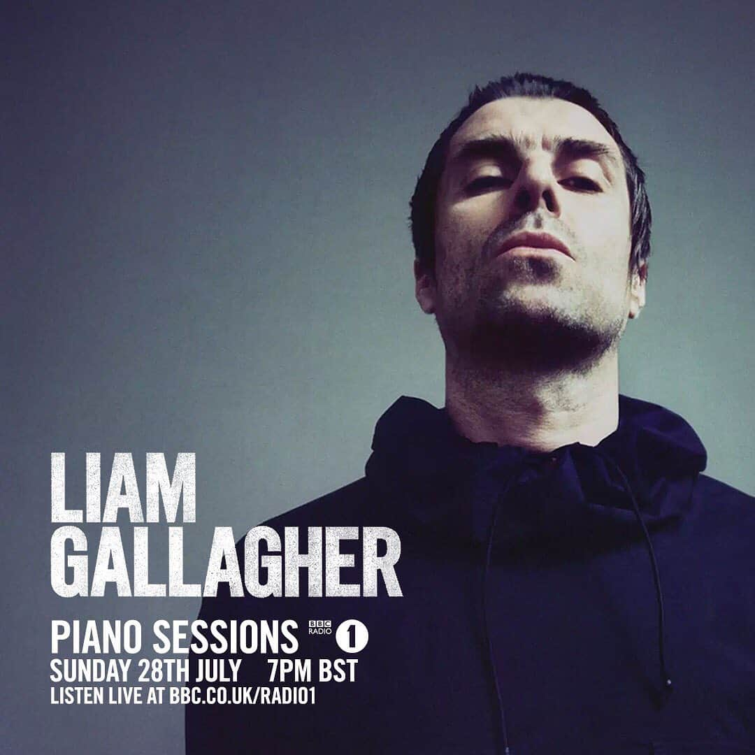 リアム・ギャラガーさんのインスタグラム写真 - (リアム・ギャラガーInstagram)「Liam Gallagher plays @bbcradio1's Piano Sessions.  Listen to @philytaggart from 7pm tonight bbc.co.uk/radio1」7月28日 23時21分 - liamgallagher