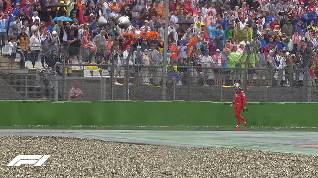 F1さんのインスタグラム写真 - (F1Instagram)「❌ Charles Leclerc ❌ . The Ferrari man cannot contain his frustration after sliding into the barriers and out of the race! 😵 . #GermanGP 🇩🇪 #Formula1 #F1」7月28日 23時16分 - f1