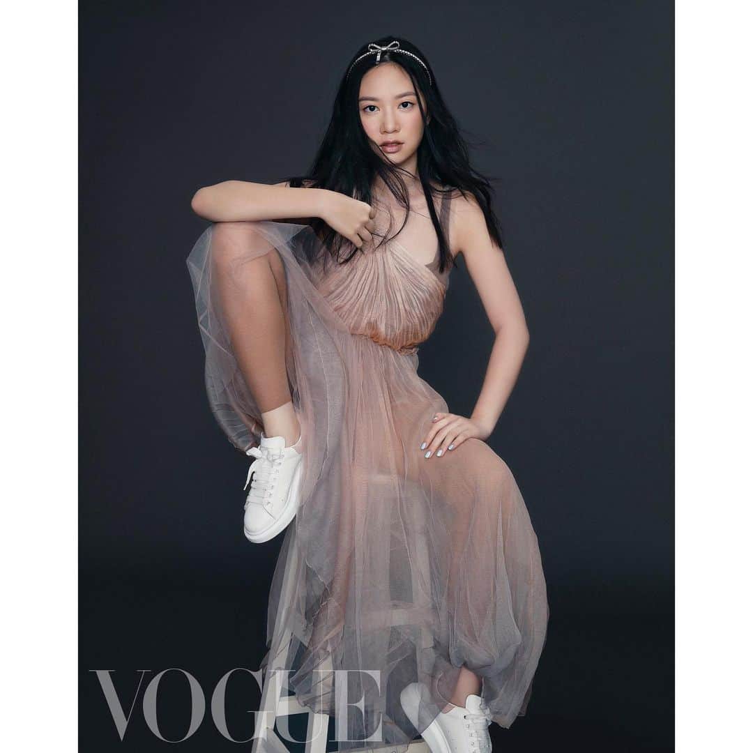Vogue Taiwan Officialさんのインスタグラム写真 - (Vogue Taiwan OfficialInstagram)「【星二代6-4】喜歡她按讚+1！猜猜她/他是哪個明星的小孩？(右滑圖片找解答) Jasmine 甄濟如 15歲 摩羯座 愛跳舞愛滑水  #vogueceleb	 #新二代 #甄濟如 #星二代 #youngtalent @jasmineyenofficial @donnieyenofficial」7月28日 23時29分 - voguetaiwan