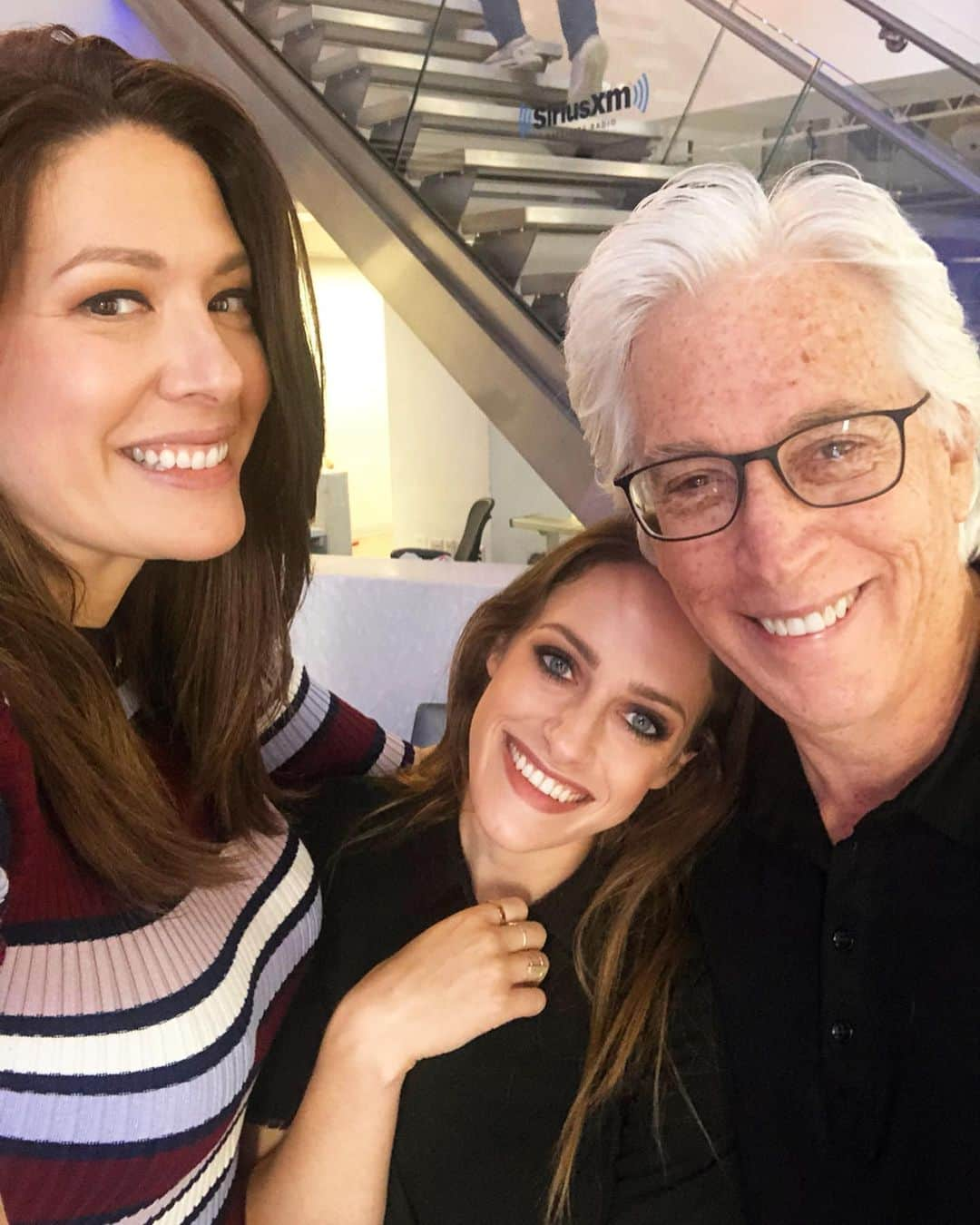 ミッチェル・コリンズさんのインスタグラム写真 - (ミッチェル・コリンズInstagram)「On an all new POSE with Mr. Robot star @CarlyChaikin ft. her dad Dr. Chaiken. She’s probably the chillest person I know and honestly inspires me to be more low-key, as is evident in this 7 hour long photo shoot (there are hundreds more.) @WhoisMrRobot’s final season is back this fall but until then listen to me try to wrangle details from Carly and her amazing dad from Friday’s show on the @siriusxm app. ❤️❤️#themichellecollinsshow」7月29日 0時05分 - michcoll