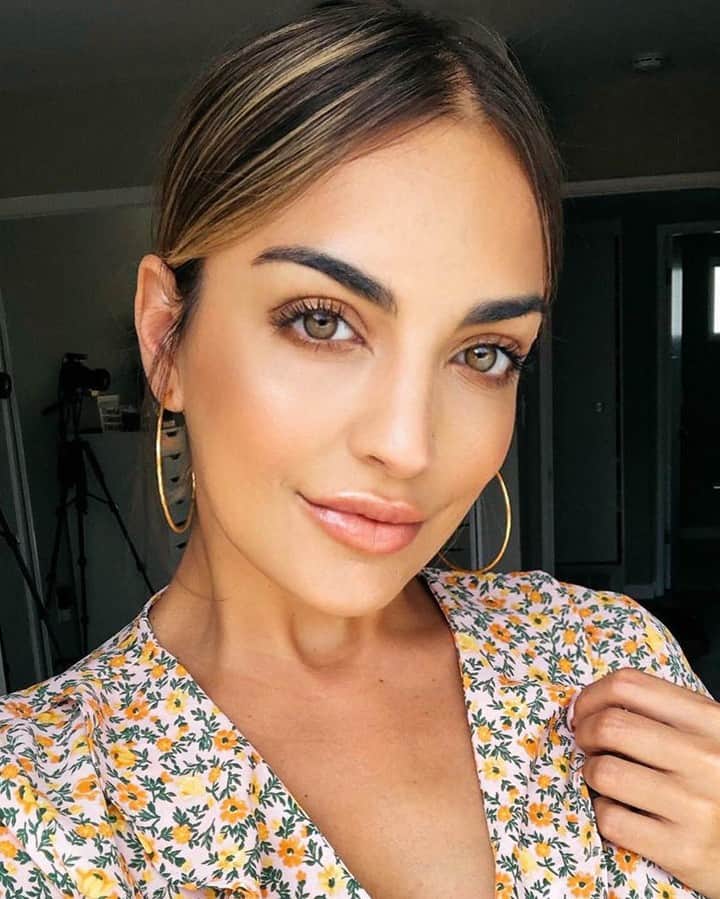 Too Facedさんのインスタグラム写真 - (Too FacedInstagram)「Beauty babe @oliamajd completes her glam using our Born This Way Super Coverage Concealer and Better Than Sex Mascara! 😍 #regram #toofaced」7月29日 0時00分 - toofaced