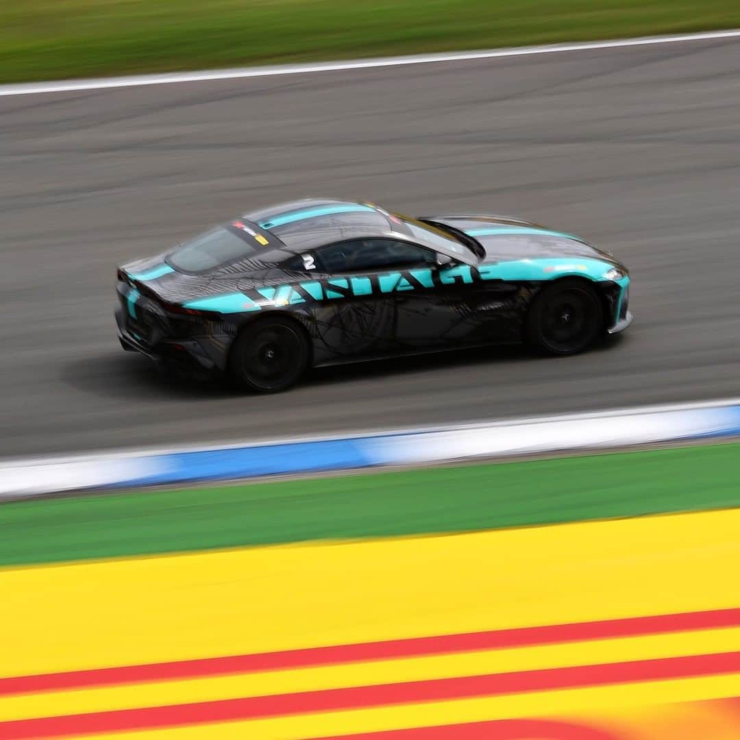 アストンマーチンさんのインスタグラム写真 - (アストンマーチンInstagram)「It's P1 for @maxverstappen1 at the #GermanGP!  On the same circuit that the Aston Martin Vantage took to earlier today, a dramatic and water-logged track saw a great result for Aston Martin @RedBullRacing here in Germany.  #AstonMartinRedBullRacing #F1PirelliHotLaps」7月29日 0時07分 - astonmartin