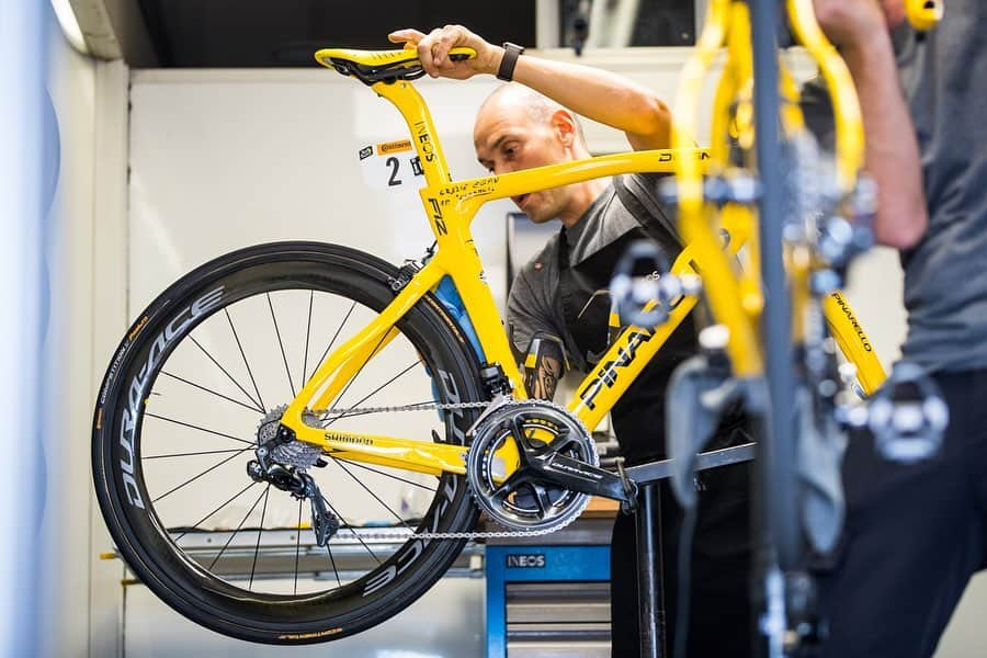 Shimanoさんのインスタグラム写真 - (ShimanoInstagram)「Not only the riders, but also the mechanics of @teamineos delivered a solid performance this @letourdefrance, topping it off with this custom build, yellow painted @pinarello_official F12 equipped with Dura-Ace R9150 Di2 and C60 wheels for champ @eganbernal! #ShimanoRoad #duraace #Di2 #TDF2019 #TourdeFrance 📷 @jorisknapen_studioknapen & @leon_van_bon」7月29日 0時08分 - rideshimano