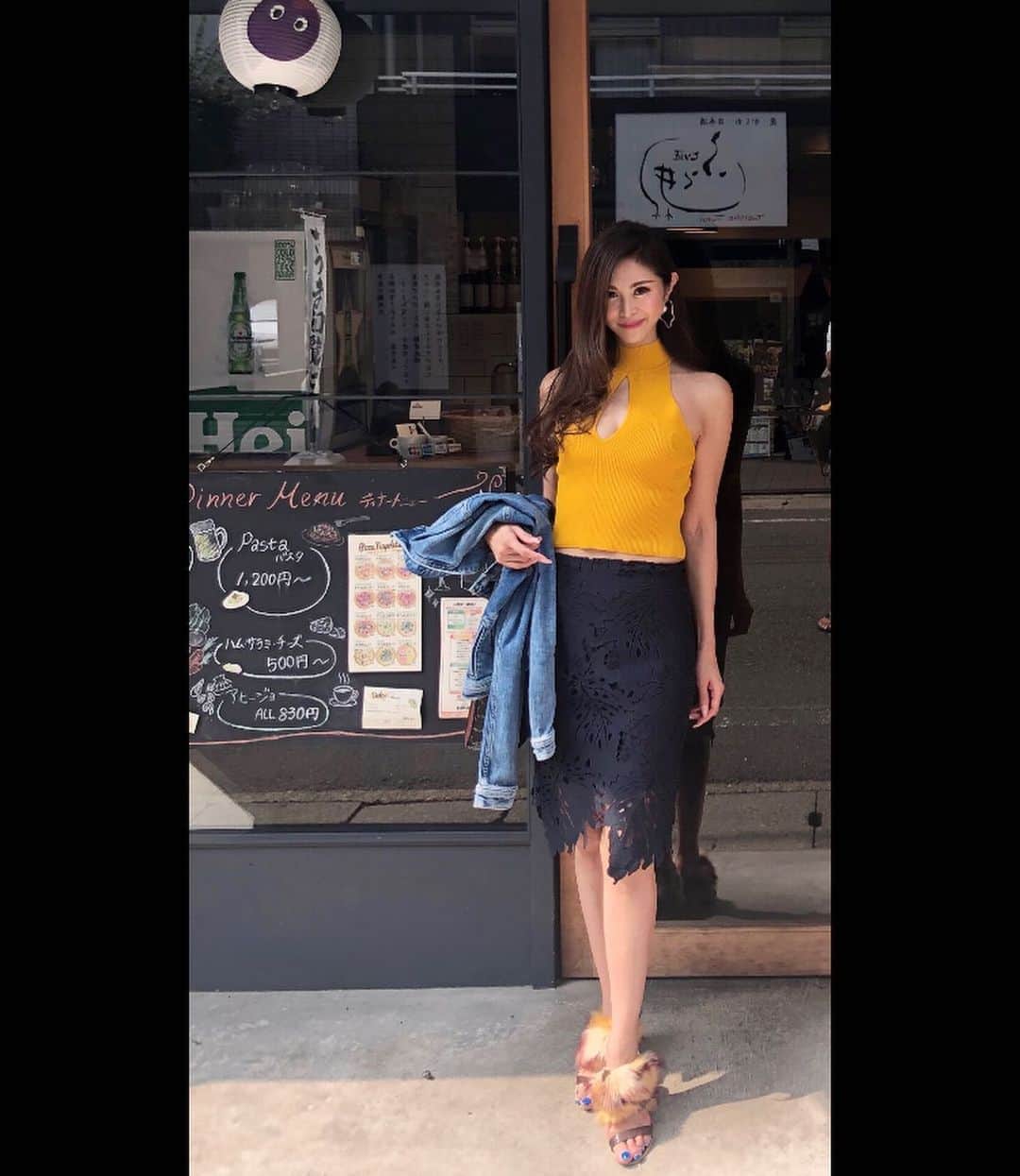 のインスタグラム：「今日は地元でランチをして高島屋で1人でお買い物をしてお母さんとディナー🍽で締めくくり✨」