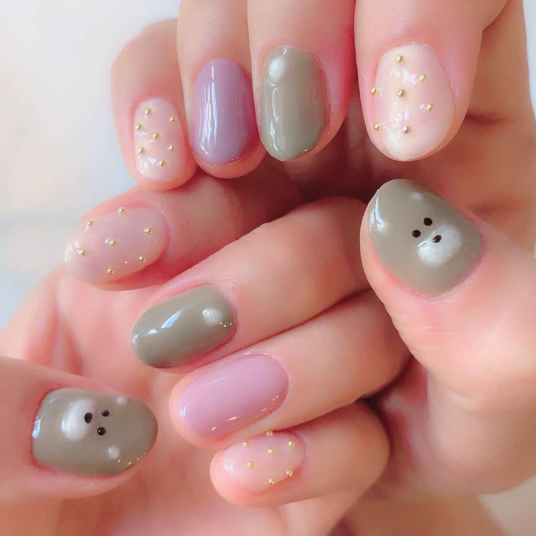 のインスタグラム：「﻿ ﻿ ‪爪にクマ🐻が二匹住み着きました。‬﻿ ﻿ ‪ずっとやりたかったデザイン。‬﻿ ‪上手にぷくっと出来て大満足(*⁰▿⁰*)‬﻿ ﻿ ‪#ネイル #ジェルネイル #セルフネイル‬﻿ #MARIAネイル」