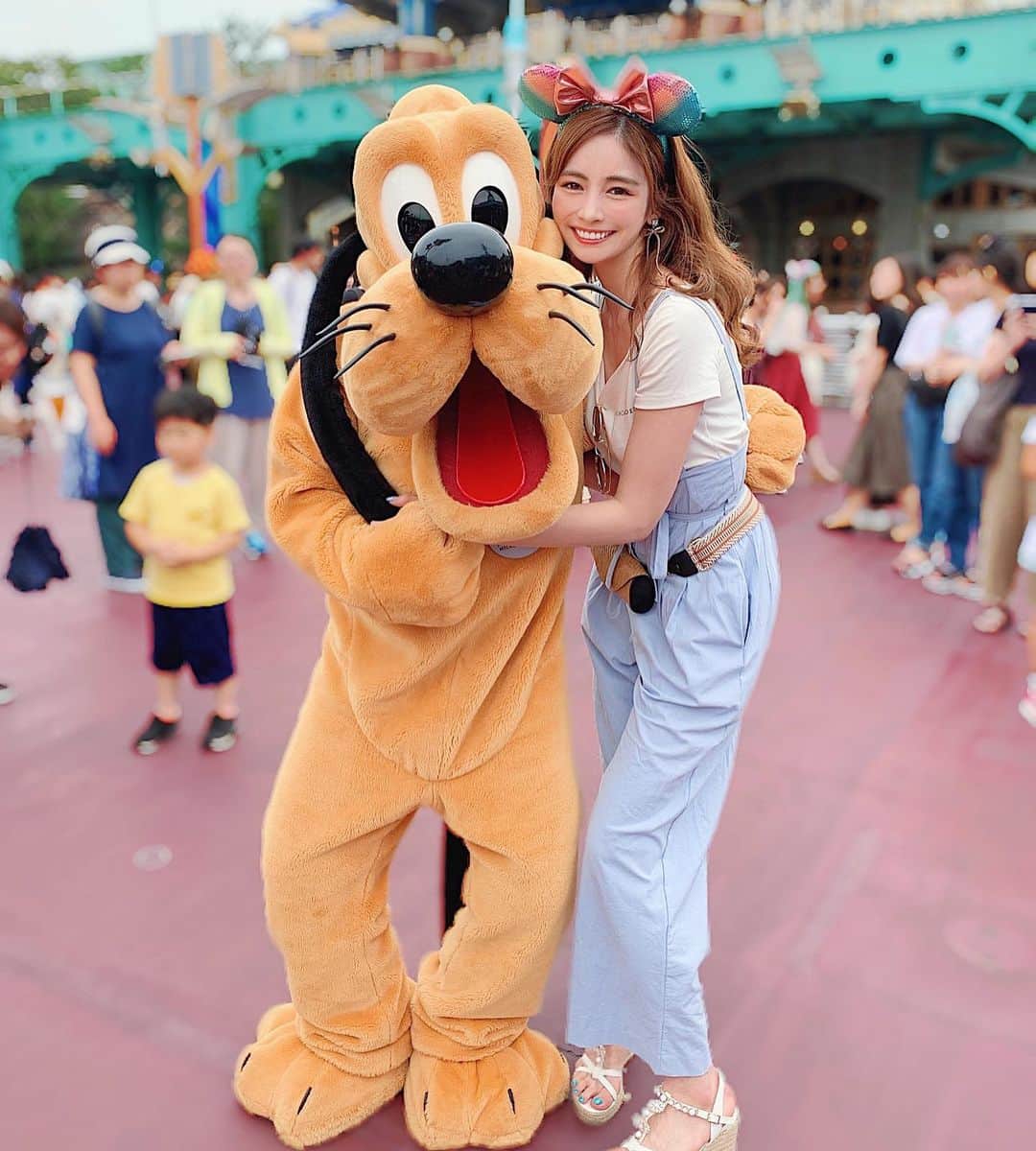得あゆさんのインスタグラム写真 - (得あゆInstagram)「大好きなプルート会えました💛🧡 #みんなの人気者私の片思い😌 #なのに2ショットになると慣れた手つきで腰に手回してくる #好き笑 ・ ・ ・ ・ ・ ・ ・ ・ #ディズニー#ディズニーシー#ディズニーランド#夢の国#女子旅#東京#ガーリー#ディズニーコーデ#コーディネート#スタイル#夏#夏休み#インスタ映え#カメラ女子#大人カジュアル#プルート#犬#イケメン#彼氏#デート#カップル#disneysea#disneyland#disney#japanesegirl#summerfashion#tokyodisneysea」7月29日 10時11分 - tokuayu819