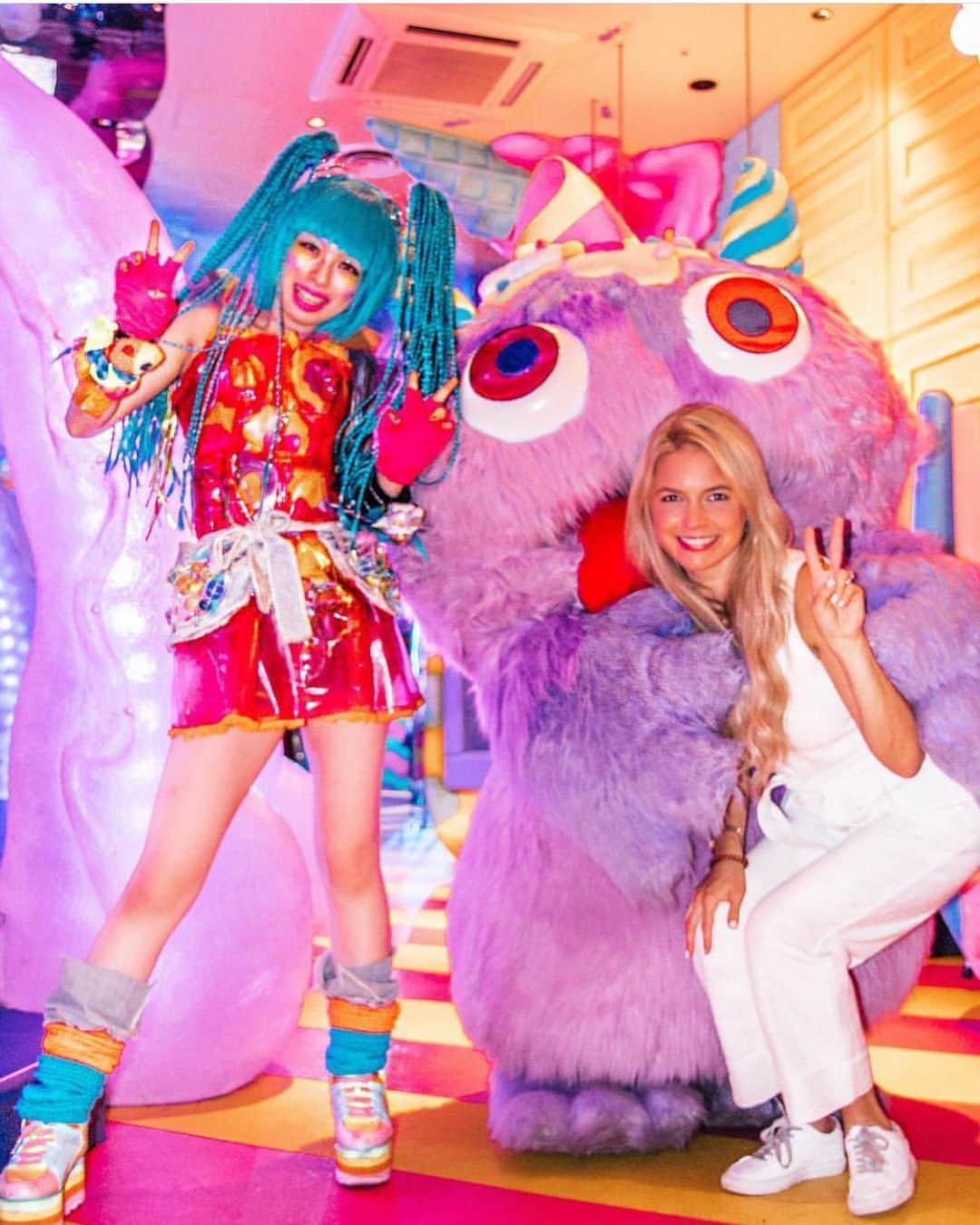 KAWAII MONSTER CAFEのグルメインスタ