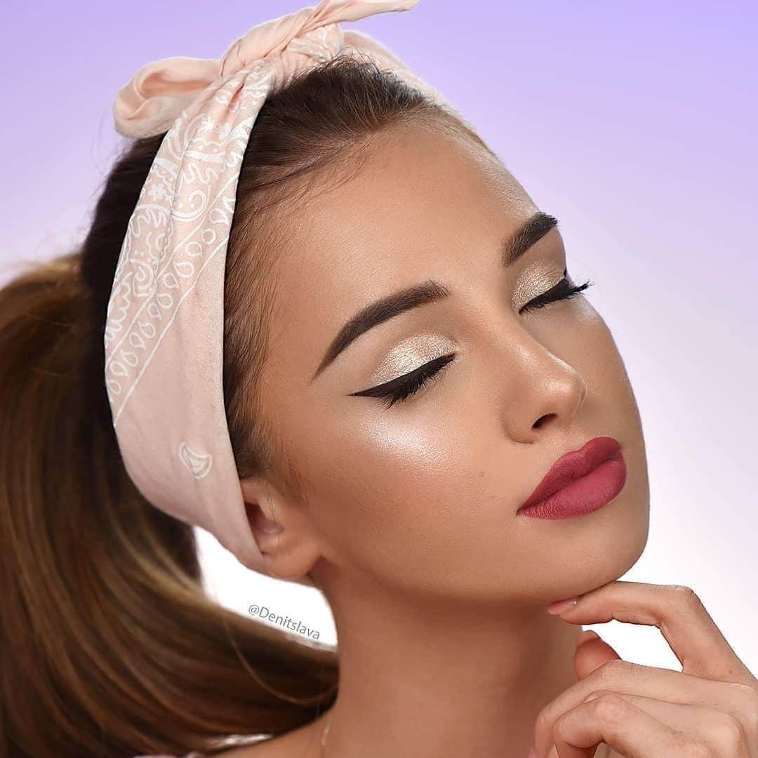 COVERGIRLさんのインスタグラム写真 - (COVERGIRLInstagram)「Me when my winged liner is on point. @denitslava used our Liner- Get in Line Active Eyeliner to create this sharp liner look. 🗡️#COVERGIRLMADE #COVERGIRLCrueltyFree #CrueltyFree」7月29日 10時47分 - covergirl