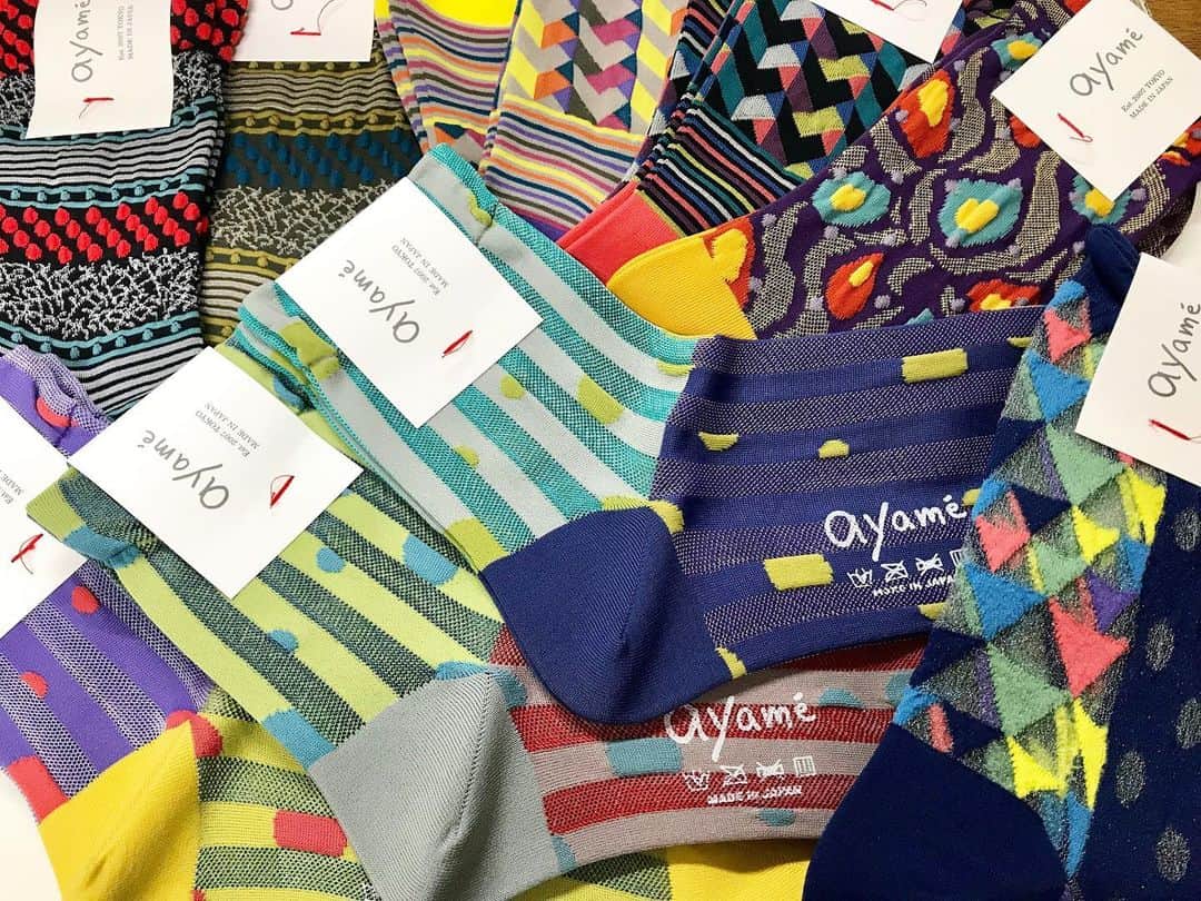 アヤメさんのインスタグラム写真 - (アヤメInstagram)「You have a lot of choices🧦 #onlinestore #worldwideshipping🌎 関東の梅雨明け発表はまだなのかい？ #ayamesocks #sockstyle #colorfulsocks #sockoftheday #socksdesign #textiledesign #weavingdesign #patterndesigners」7月29日 11時00分 - ayame_socks