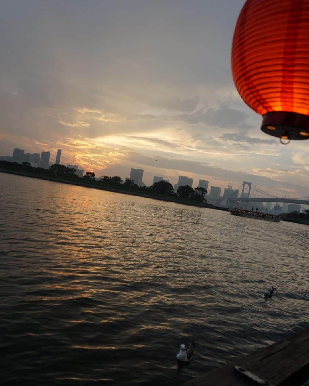 川田希さんのインスタグラム写真 - (川田希Instagram)「屋形船に乗ってきました😊 浴衣着て、天ぷら食べて、カモメと戯れて、風に当たりながら東京の夜景を見て。 今年は花火も海も行けそうにないけど、夏らしいこと、ひとつできました！」7月29日 11時01分 - nozomikawata