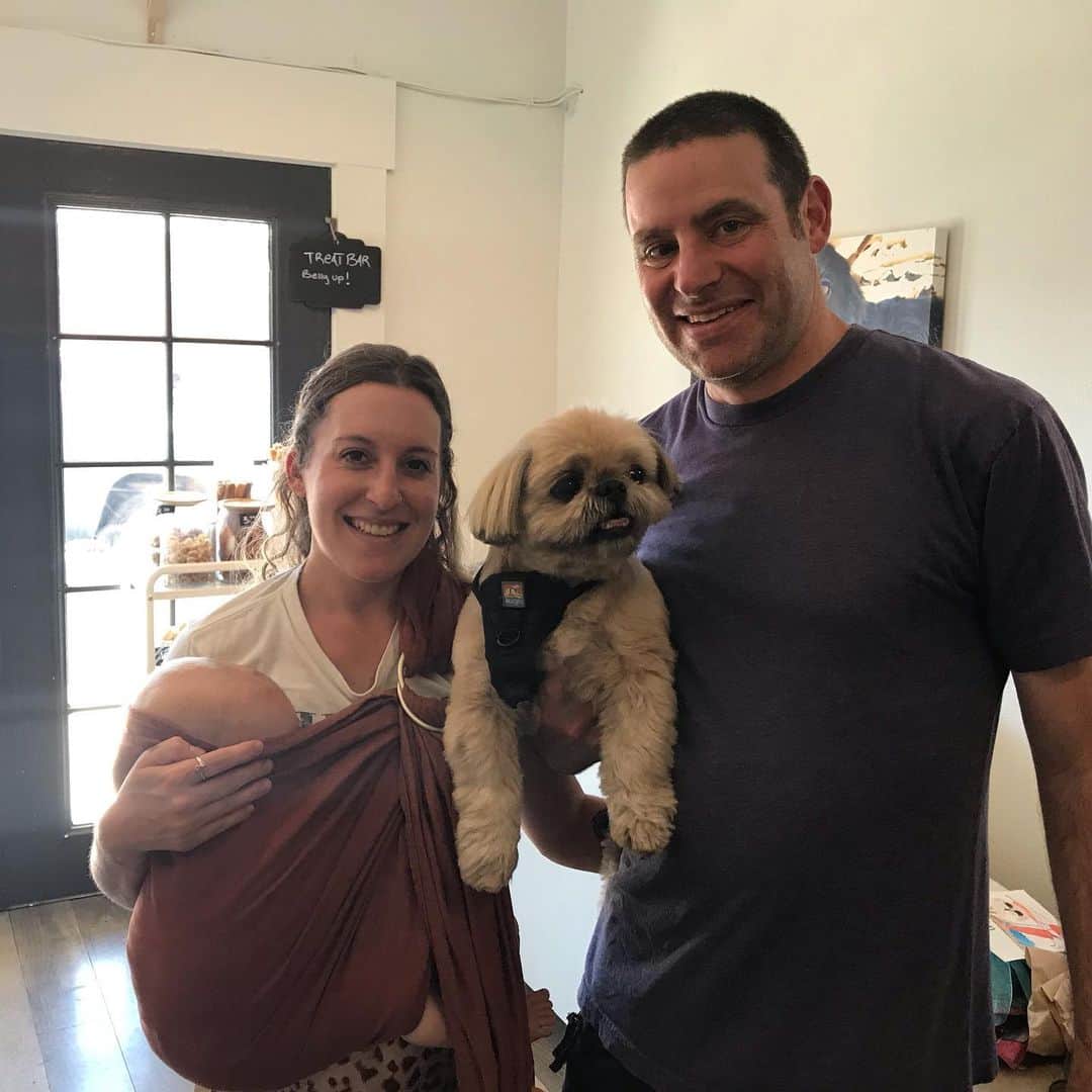 Dogs by Ginaのインスタグラム：「Thanks to everyone who came out to support my new business. You really made today special for me! 🐾🖤」