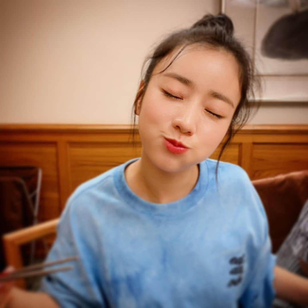 ユン･ボミさんのインスタグラム写真 - (ユン･ボミInstagram)「대만우육면👍🍜」7月29日 2時38分 - __yoonbomi__