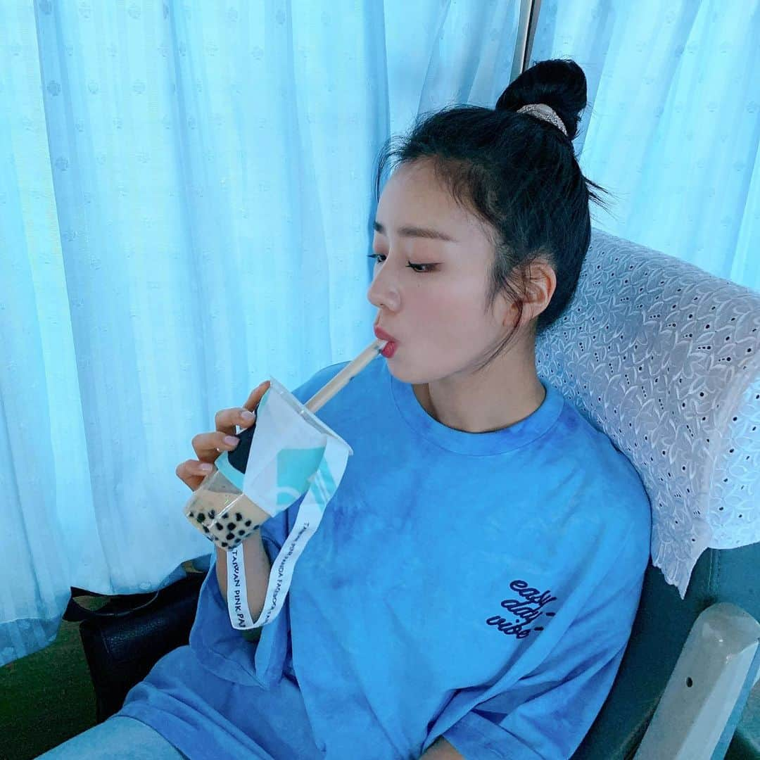 ユン･ボミさんのインスタグラム写真 - (ユン･ボミInstagram)「대만밀크티👍🥤」7月29日 2時44分 - __yoonbomi__