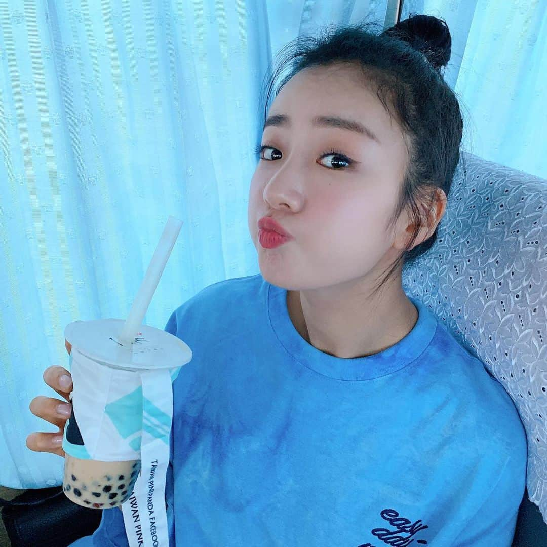 ユン･ボミさんのインスタグラム写真 - (ユン･ボミInstagram)「대만밀크티👍🥤」7月29日 2時44分 - __yoonbomi__