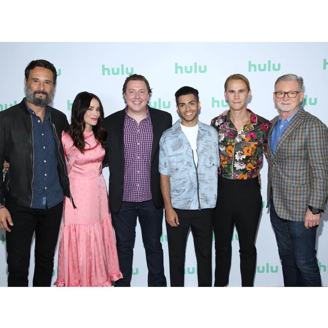 メナ・マスードさんのインスタグラム写真 - (メナ・マスードInstagram)「ICYMI, all episodes of #Reprisal will be released on December 6 on @hulu! International release tba. This is going to be a fun one.」7月29日 3時00分 - menamassoud