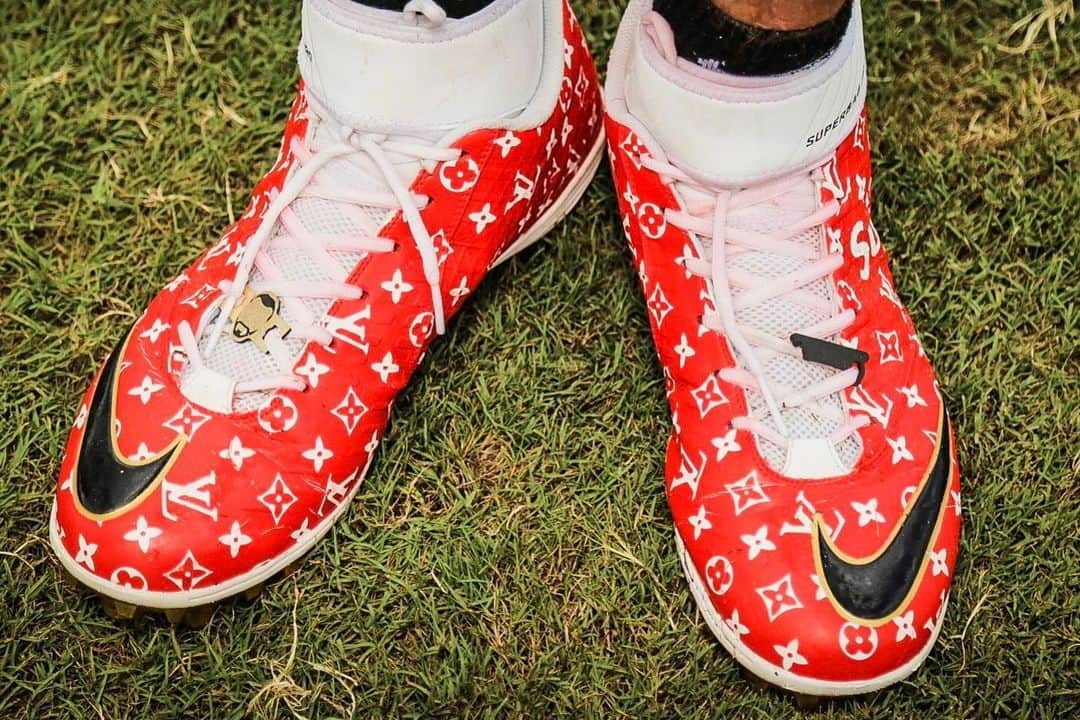 ニューオーリンズ・セインツさんのインスタグラム写真 - (ニューオーリンズ・セインツInstagram)「@DrewBrees’ Supreme Louis V’s 🔥 (👟’s designed by @solesbysir)」7月29日 2時53分 - saints