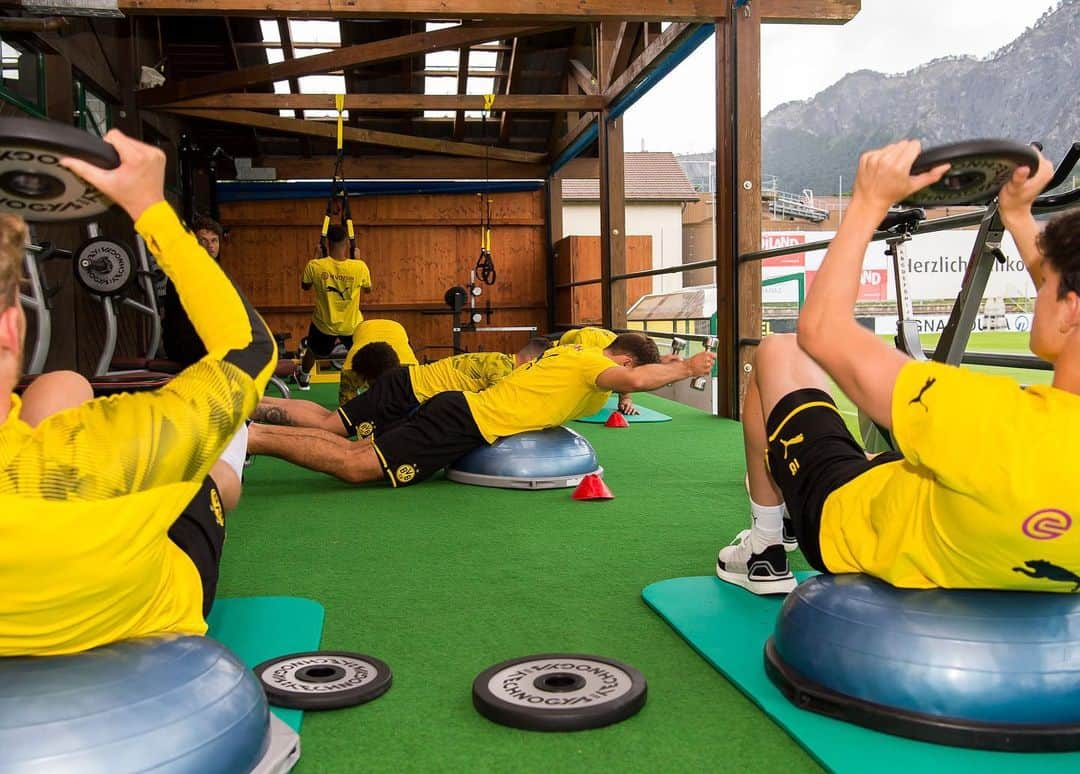 ボルシア・ドルトムントさんのインスタグラム写真 - (ボルシア・ドルトムントInstagram)「💪 Work hard, play hard! ⚽️ #bvb #preseason #borussiadortmund #bvb09 #badragaz🇨🇭 #trainingcamp」7月29日 2時55分 - bvb09