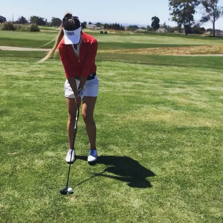 のインスタグラム：「Such a great day for golf....I say this everyday though.......especially when I’m nice and comfy in my @spitfirepetiteinc shirt and I have tasty snacks to munch on @delta_international_japan @nutsberry.delta. Thanks for all your support guys! • • • • • #practice #golffordays #golflover #jlpga #golf #hardwork #hungry #fit #healthy #summer #instadaily #instagood #foodporn #instapic #photography #girl #love #longhair #golfswing #alameda #japan #tanning #fashion #instafashion」