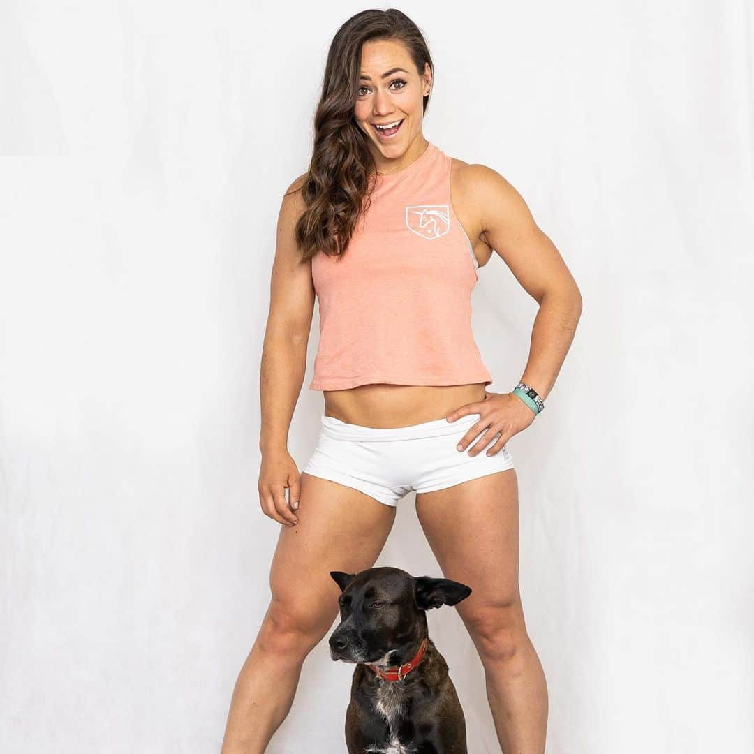 Camille Leblanc-Bazinetさんのインスタグラム写真 - (Camille Leblanc-BazinetInstagram)「❌ 20% off everything ❌ “ Code: FEROCEGAMES “  Ferocefitness.com  Be fast before the items you had your eyes on go away ⭐️🙌🏽 “  Ebook and first month of feroce program included in the deal 🤗♥️ “  During the games week everyone’s a winner 🤪 * dogs are not for sale!」7月29日 3時12分 - camillelbaz