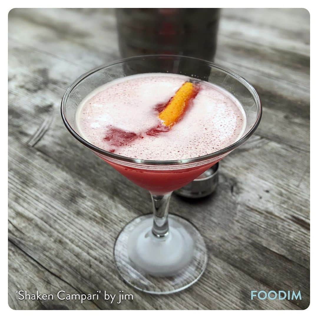 ナイジェラ・ローソンさんのインスタグラム写真 - (ナイジェラ・ローソンInstagram)「The joy of a Shaken Campari: put Campari and lots of ice in a cocktail shaker and shake, shake, shake, then pour (leaving cubes of ice in shaker) the thickened frosty pink liquid into a chilled martini glass and add a curl of orange zest. Drink very quickly before the iciness leaves it. With thanks to @mydarlingtomatosauce who introduced me to this wondrousness (which he found on the @campariofficial @campariuk website」7月29日 3時13分 - nigellalawson