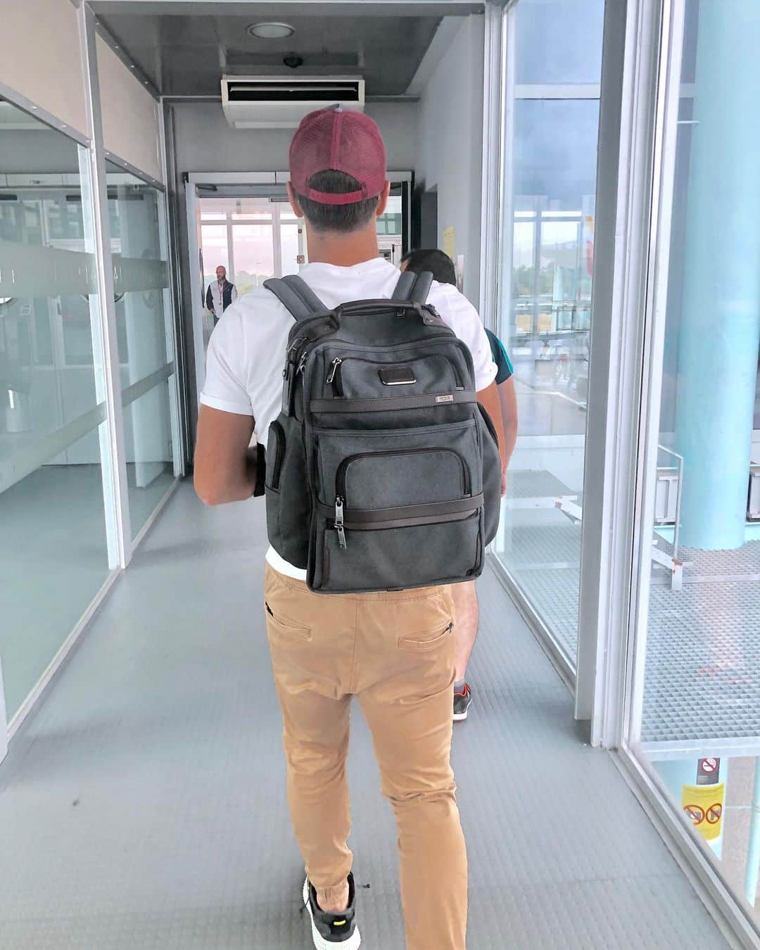 フェルナンド・ベルダスコさんのインスタグラム写真 - (フェルナンド・ベルダスコInstagram)「Time for the next stop ✈️ @tumitravel #socool 🤙🏽 #myfavoritebackpack」7月29日 3時25分 - ferverdasco