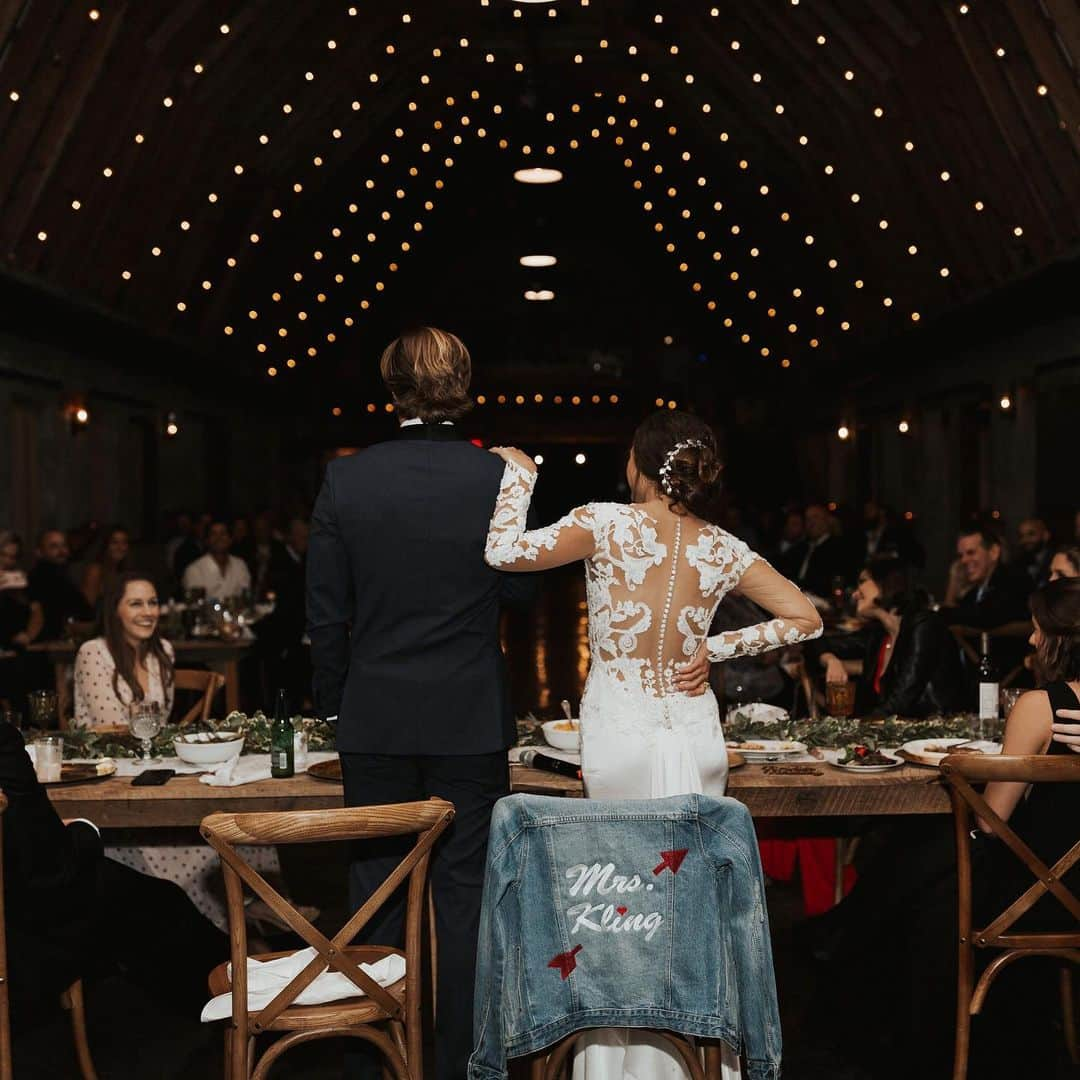 Pronoviasさんのインスタグラム写真 - (PronoviasInstagram)「The Raine dress looking cooler than ever! Congrats to @Kaley.Kling & her husband. #PronoviasBrides Photo by: @mackrophotography」7月29日 4時03分 - pronovias