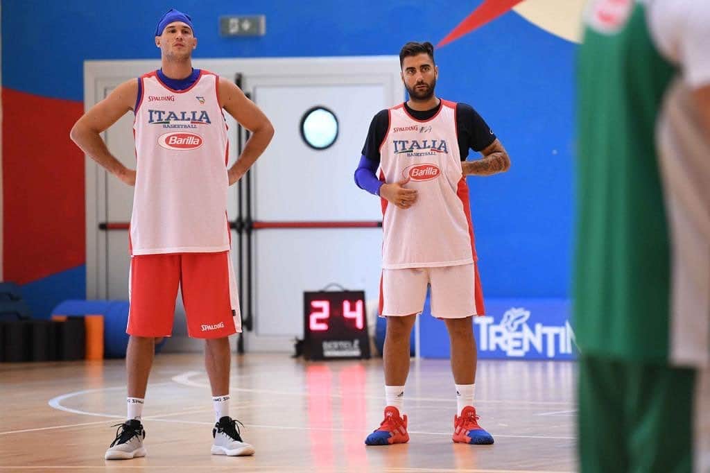 ダニーロ・ガリナリのインスタグラム：「It has been a while but we are still here 14 ⏭ 31 🏀 #ballin #casalpusterlengo #milano #atuttomotore」