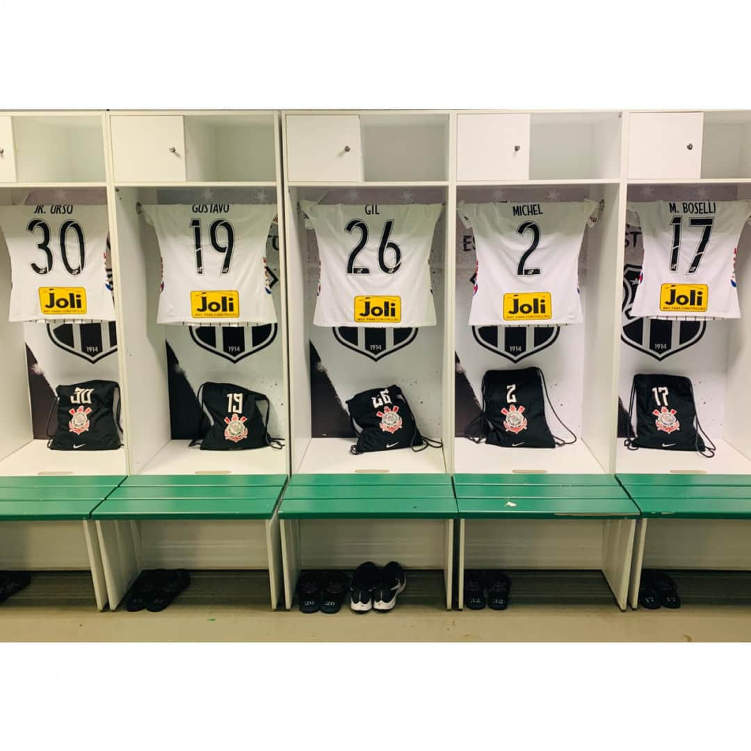 コリンチャンスさんのインスタグラム写真 - (コリンチャンスInstagram)「Tudo pronto no vestiário do Timão aqui na Arena Castelão! Às 19h, o Alvinegro enfrenta o Fortaleza pelo @brasileirao. ⠀ ⠀ #VaiCorinthians #FORxSCCP #MeuBMG #NãoÉSóPatrocínio #TimeDoPovo #Corinthians #Timão #CorinthiansTV #FielTorcedor #AFielÉFoda #UmSoCorinthians #NikeFutebol #Joli #EstrellaGalicia #UniversidadeBrasilOficial #ÉPositivo #CorinthiansÉPositivo #LoucoPotyCorinthians #PostosALE #ALEnoTimão #TODOSportiCorinthians #CartãodeTODOSCorinthians #TODOSpeloTimão⠀ ⠀」7月29日 5時02分 - corinthians