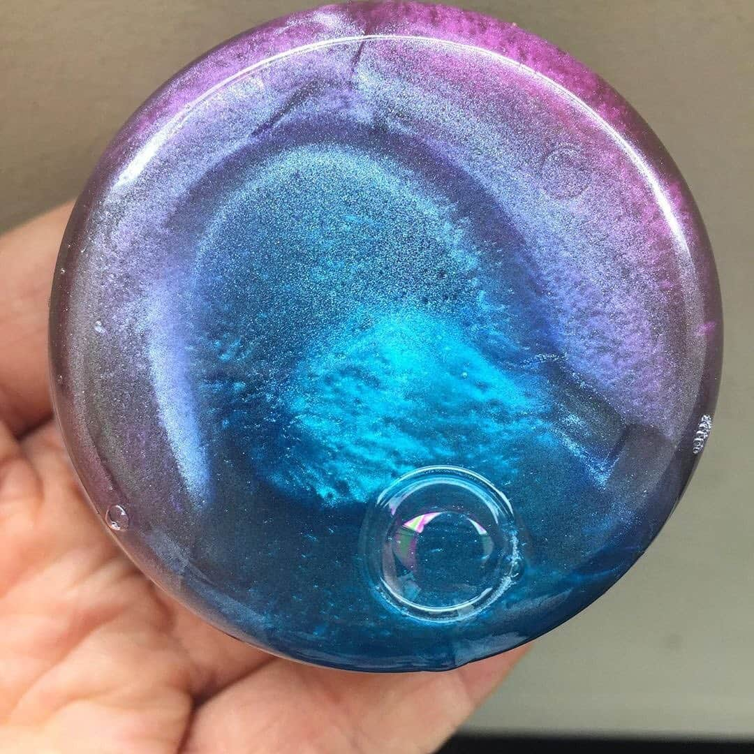 LUSH Cosmeticsさんのインスタグラム写真 - (LUSH CosmeticsInstagram)「It jiggles. It wiggles. And it has that famous lavender scent you've come to love. Meet Twilight Shower Jelly, the newest addition to our wobbly family. Link in bio to shop. 💜⭐️/ 📷: @lotoflush⁠ *⁠ *⁠ *⁠ *⁠ *⁠ #lushie #lush #lushcosmetics #lushaddict #lushuk #lushltd #lushshowerjelly #vegan #lushlife #handmade #instalush #veganbeauty #crueltyfreebeauty #crueltyfree #crueltyfreecosmetics #veganlife #greenbeauty #vegansofig #veganliving #veganmakeup #vegans #beautyproduct」7月29日 6時06分 - lushcosmetics