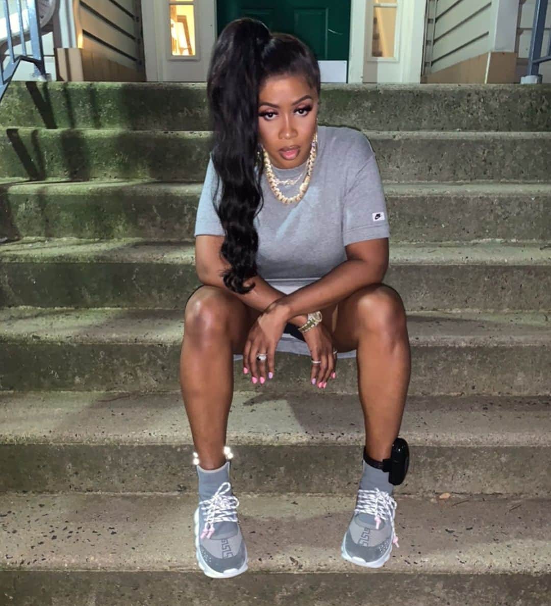 のインスタグラム：「3 Days and a Wake Up💅🏾 #RemyMa #OffParole」