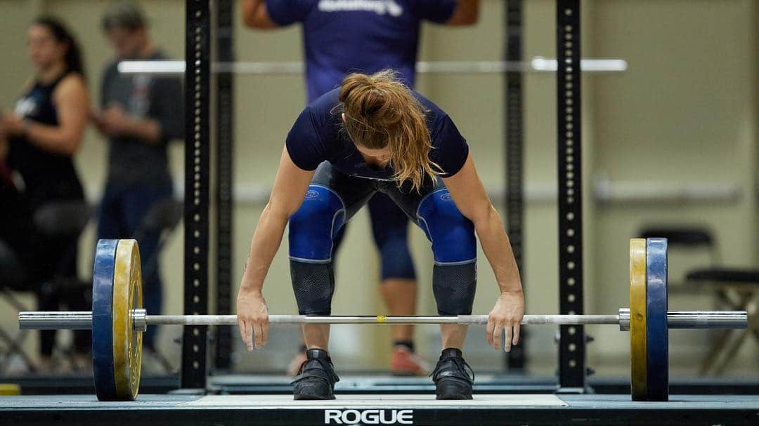 マッティ・ロジャーズのインスタグラム：「Sometimes you come to attack, sometimes you come to defend. While almost nothing went according to plan, the outcome was what we came for. I maintained my spot on the World team & was 100% on the defensive with the goal of doing JUST enough to keep that spot & every attempt we took (& didn’t take) reflected that. It’s all a numbers game. We decided Thursday night to pull the trigger & come here after having to rush coming back from my Pan Ams injury by a couple months. Was I in great shape? Heeelllllllll nah, I have not touched anything I attempted on the platform. Which plays a huge part in the mental aspect of competing. Am I alive and well and no more injured now than I was before today? Helllllllllll yeah. Do or die meets like this are extremely stressful, scary and a lot to handle and no one can understand that unless you’re involved. I have the upmost respect for the rest of you team USA athletes that keep going through these as well. We fight not because we always want to, but because we have to if we want the opportunity to even go to the bigger meets. And if there’s anything I’m good at, it’s fighting regardless of how I feel.  Thank you to @catalystathletics and @aimees2cents for standing in this weekend and dragging my ass (literally) through this session. I cannot tell you how much I appreciate you both. NOW, back on the planned schedule and back on the plan of making my back bullet proof and gearing up for worlds. I’m ready.」