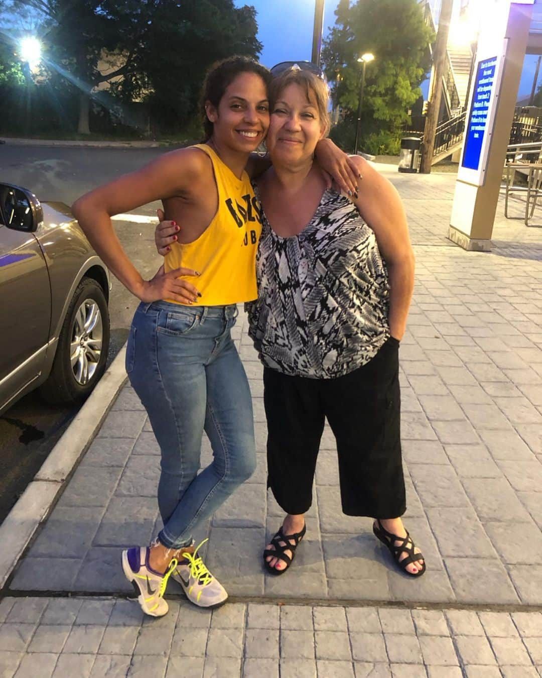 ダニエル・ポランコさんのインスタグラム写真 - (ダニエル・ポランコInstagram)「Surprise visit to my titis house last Sunday in Long Island. Haven’t seen her since Easter. This is my moms sister and she’s been like a 2nd mother to Elaine and I. Things that were too difficult to talk to my mom about I would talk to her. She literally drove from Brentwood Long island to the Bronx or wherever I was to witness every performance. She made sure we had family traditions like going Apple Picking in September, getting me my Holiday Barbies every Christmas, and road trips to Lancaster/Amish country to watch Christian shows and eat. Yes that was my childhood. Great moments like that I’ll never forget!  But not all memories are meant to be cherished. I’ll also never forget us seeing my mother in her casket together for the first time. Taking a step outside of my body to seeing my Titi loose her sister/best friend....my heart hurts just thinking about it. The pain was and still is unbearable. Our lives will never be the same. A lot of loss this year but I still have much to be grateful for. My Titi Lorraine is definitely a reason to think more positive, to love and live more. Thank your for being my inspiration of what a strong woman is. I love my fluffing pillow Titi.  Ps. When we were young she made something up called “The No Fun Hour” She would make us watch her clean while she listened to any music she liked...from Luciano Pavarotti to Patsy Cline. Another reason why my taste of music was always different.  Parents please make a “No Fun Hour” so ur kids can listen to some actual music.  #LoveMyTiti #TheMostBeautifulHouseInBrentwood #TitiLorraine #LoveMyFamily #MissingMommy #MissingDaddy #CantBelieveThisIsMyLife」7月29日 6時31分 - dannip18