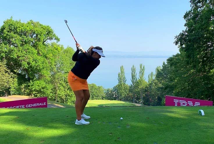 リセット・サラスのインスタグラム：「#TeamSalas fought back after a +3 on Thursday to a T13 finish. I remember thinking to myself "Lizette wth are you doing, snap out of it, you know how to play this course..." Major championships aren't easy so I was extremely proud of how we bounced back and kept climbing up that leaderboard ...... next up 🏴󠁧󠁢󠁥󠁮󠁧󠁿 for the @aigwomensbritishopen !!」