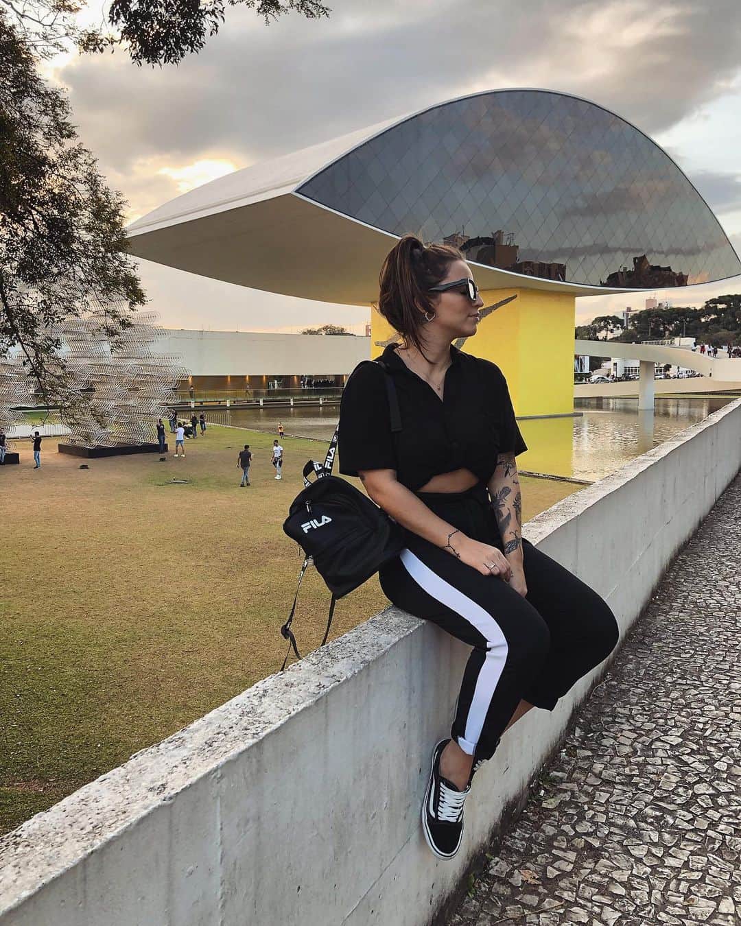 のインスタグラム：「🗺 🖤 CWB」