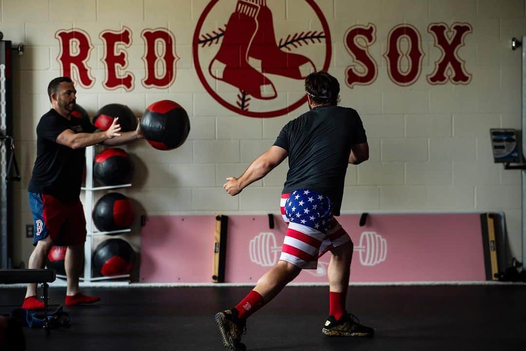 ボストン・レッドソックスさんのインスタグラム写真 - (ボストン・レッドソックスInstagram)「Doing the heavy lifting. Literally.」7月29日 7時49分 - redsox