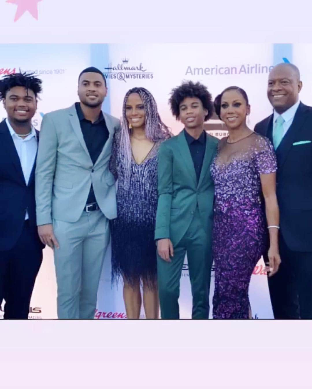 ボリス・コジョーさんのインスタグラム写真 - (ボリス・コジョーInstagram)「Saturday night in Malibu. Another great @hollyrodfdn event honoring a group of incredible #AutismHeroes and raising money for programs that offer access for children who will change our world. So proud of my family @hollyrpeete and @rodneypeete9 for being an inspiration for the past two decades plus. We love you ❤️」7月29日 8時36分 - boriskodjoe