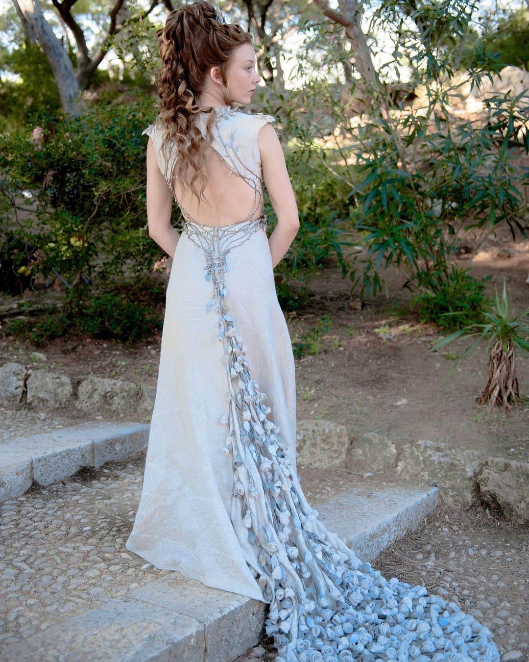 ナタリー・ドーマー（ファンアカウント）のインスタグラム：「#NatalieDormer in Margaery’s first wedding dress was such a look 😍」