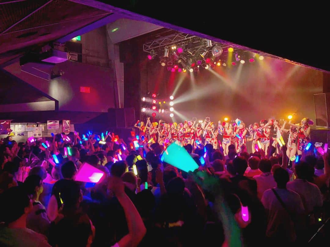 のインスタグラム：「❤️💓❤️💓❤️. 夏だ‼️バカやろー‼️. 🌺コマネチツアー🌺東京公演🌈✨. ２daysありがとうございました💕‼️. * あっという間で. 本当に楽しい２日間でした🤣💕❤️. ギリギリ💦まで練習したり. 不安な気持ちで押し潰されそうだたけど. 無事に乗り越えることが. 出来てホッとしてます🌈(*´꒳`*). * #恵比寿マスカッツ に入って. もう１年が経ちました💕❤️💕. 学生の頃👩‍🎓LIVEの様子を見てたり. 番組📺を見てた私が今マスカッツメンバーとして. 活動出来ていること…♡♡♡. 当たり前ではないこの環境に感謝し. これからも頑張っていきますので…. よろしくお願い致します🙇‍♀️‼️. #idol #follow #followｍe #me #asiangirls #cute #sexy #グラビア #アイドル #ライブ #live #summer #좋아요 #좋아요테러 #팔로우 #팔로미 #패션스타그램 #셀카 #셀스타그램 #얼스타그램 #귀여워 #고마워요 #浴衣 #アップヘア」