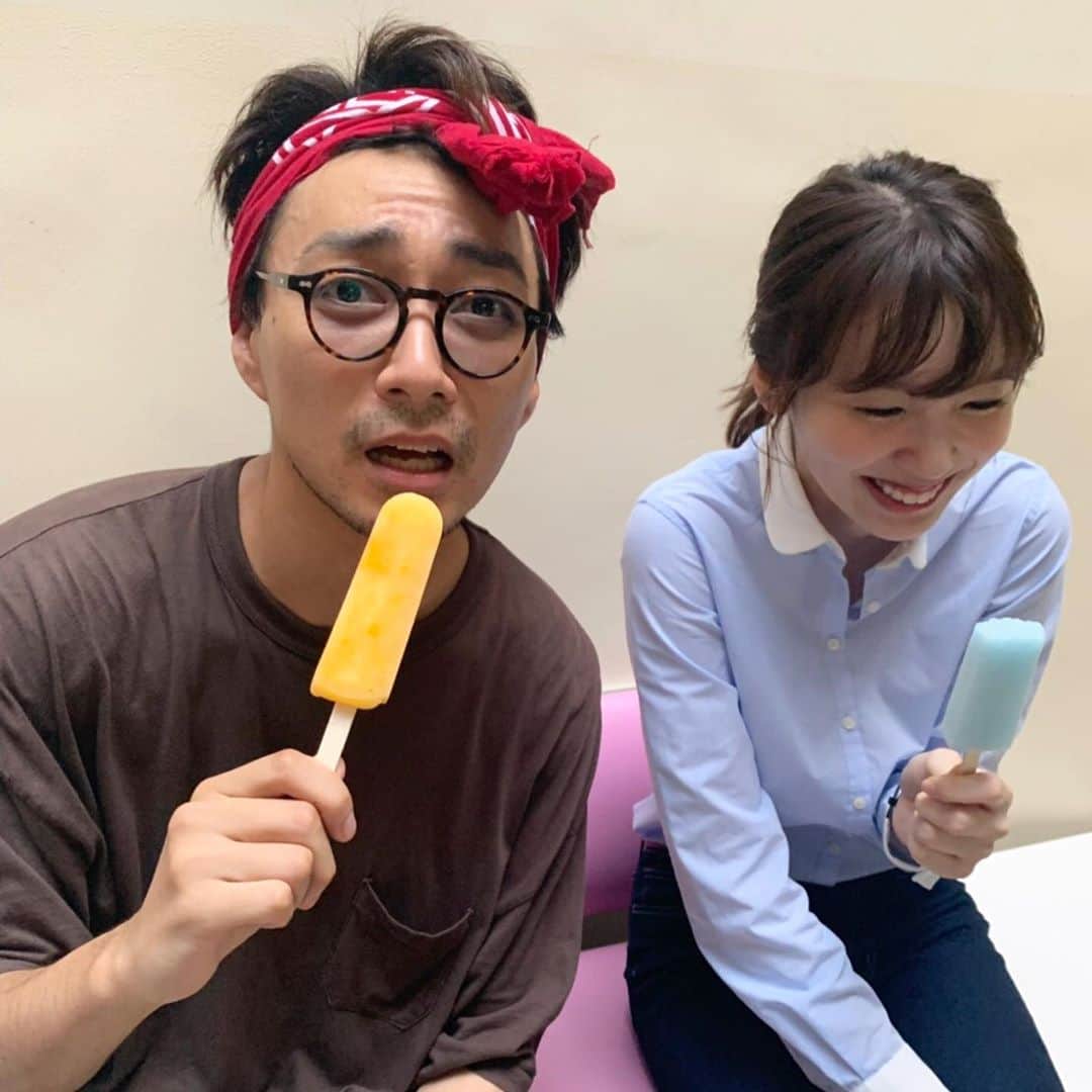 テレビ朝日 ドラマ「サイン-法医学者 柚木貴志の事件-」さんのインスタグラム写真 - (テレビ朝日 ドラマ「サイン-法医学者 柚木貴志の事件-」Instagram)「﻿ 昨日は6話で登場の #渋谷謙人 さんが﻿﻿ アイスを差し入れてくださいました🍦✨﻿﻿ 暑い夏のロケでは、最高の差し入れ😂﻿﻿ みんなでアイス休憩です❗️﻿﻿ ﻿﻿ #サイン #第3話 #放送まであと3日﻿﻿ #渋谷謙人 #飯豊まりえ﻿﻿ #テレビ朝日 #テレ朝ドラマ #夏クール﻿﻿ #アイス #夏はアイス #差し入れ #夏ロケ」7月29日 19時48分 - sign.2019