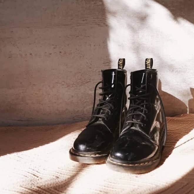 ドクターマーチンさんのインスタグラム写真 - (ドクターマーチンInstagram)「Smooth, patent or grained leather. You never forget your first pair. What were your first Docs like?」7月29日 19時55分 - drmartensofficial