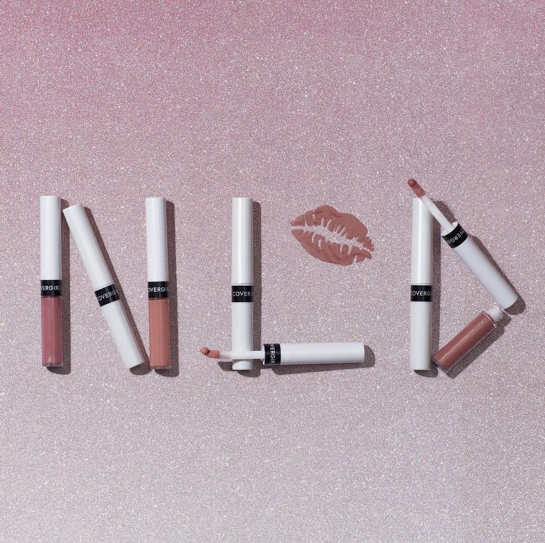 COVERGIRLさんのインスタグラム写真 - (COVERGIRLInstagram)「Happy #NationalLipstickDay, beauties! 💄 Receive a FREE #Outlast All Day Lip Color in shade 'Eternal Flame' when purchasing any lipstick at the #COVERGIRL Flagship Store! 💋 #COVERGIRLCrueltyFree #CrueltyFree #TimesSquare #COVERGIRLNYC」7月29日 20時00分 - covergirl