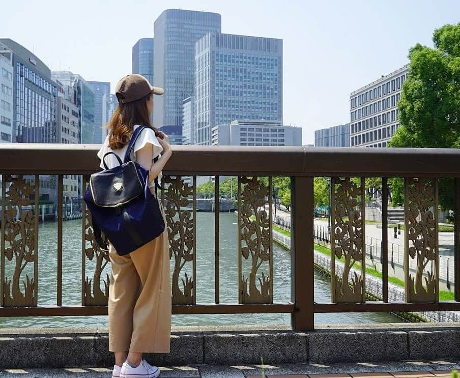 ATAO(アタオ)さんのインスタグラム写真 - (ATAO(アタオ)Instagram)「【夏旅に】 この夏、ATAOのお洒落リュックと 一緒にお出掛けしませんか？^^ ⛵ ⛵ #マッシュルーム #モノグラム #ネイビー #高密度ナイロン #とにかく軽い #おしゃれリュック #リュックコーデ #梅雨明け #夏休み #大阪にお越しの際は #ぜひ大丸梅田店にも遊びにいらしてください #ATAO #atao #アタオ #神戸ブランド #ファッションにエンターテイメントを #スタジオアタオ . ◼マッシュルーム モノグラム ￥39,800+tax」7月29日 20時04分 - atao.kobe