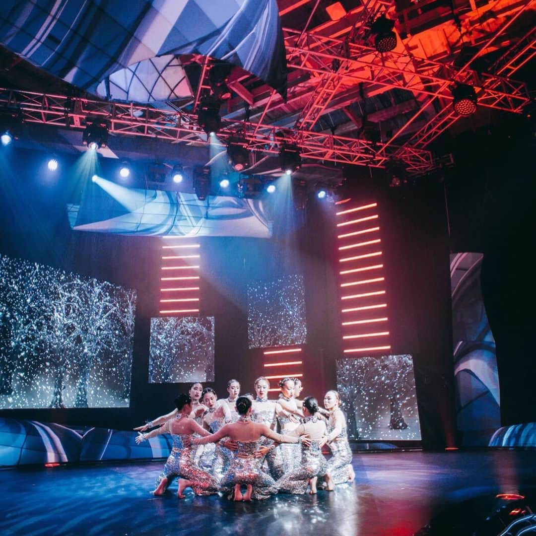 Ruuさんのインスタグラム写真 - (RuuInstagram)「Fabulous Sisters in Philippines 7/22-26🇵🇭 Philippines's TVshow " Your Moment " Check it out！ 📷 @yaka_music 💃 @fabuloussisters.japan」7月29日 20時05分 - ruufabulous