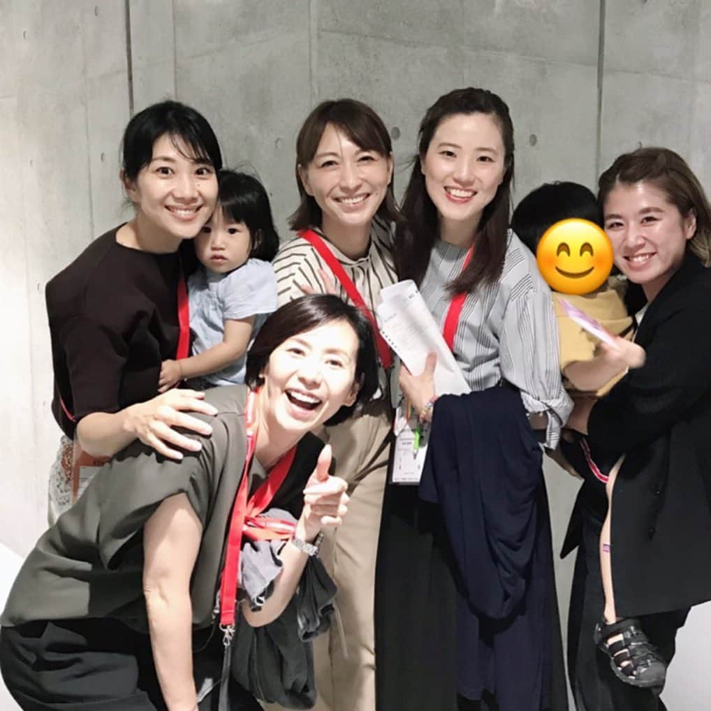 藤井瑞希さんのインスタグラム写真 - (藤井瑞希Instagram)「・ ・ 番外編😊💛 ・ ・ バドミントン界の先輩達と🥺✨ ・ ・ みんな優しい🧡 ・ ・ #badminton #バドミントン #陣内貴美子 さん #小椋久美子 さん #潮田玲子 さん #前田美順 さん #藤井瑞希 #貴重な一枚」7月29日 20時06分 - bdmntnfujiimizuki