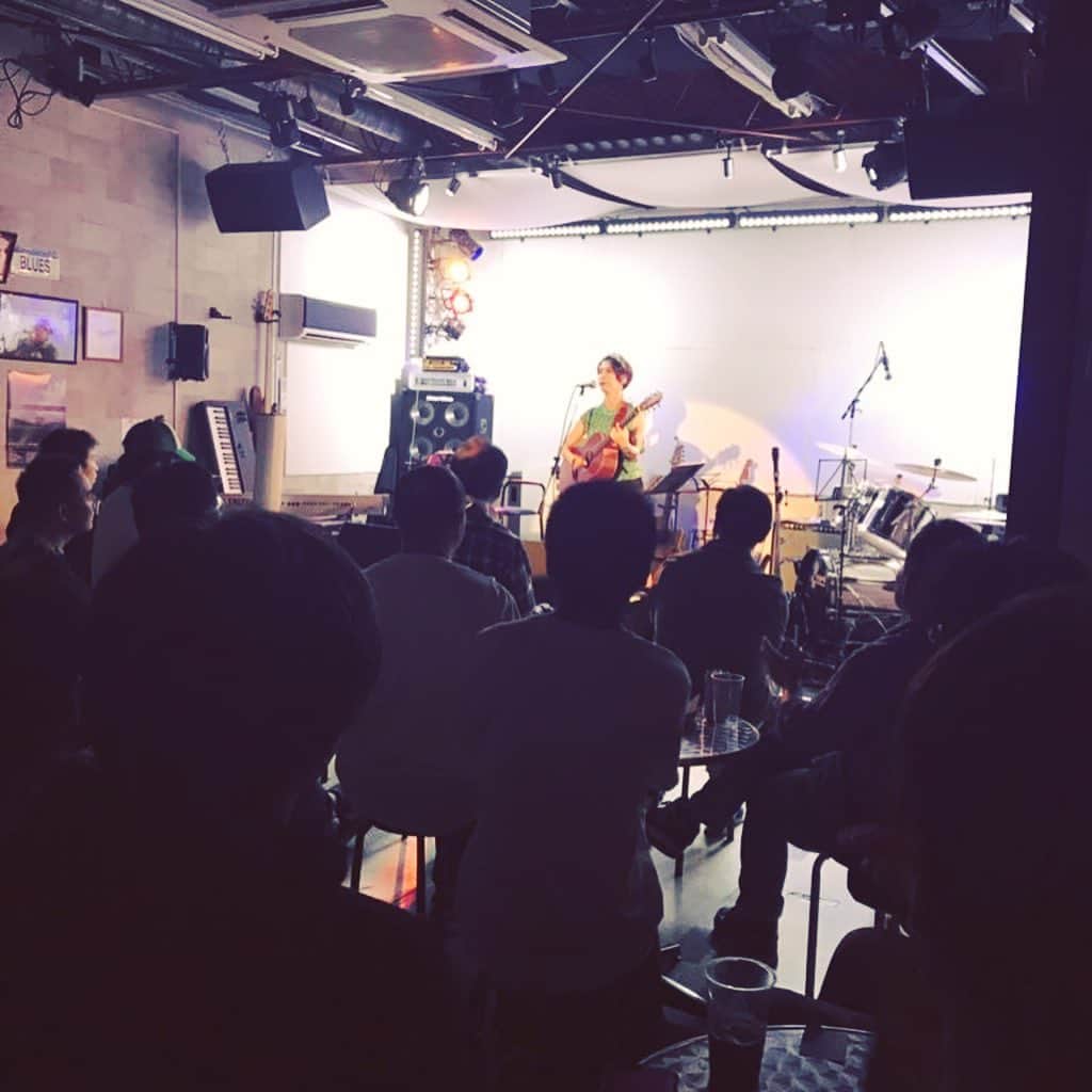 サトウヒロコさんのインスタグラム写真 - (サトウヒロコInstagram)「🎸 2019/7/28 ツーアー3ヶ所目は宇都宮ビートクラブ‼️ 弾き語りツアーは始まったばかり✨ ギターはLowden。 ピックアップはM-factory。 この空気感が本当に好き❣️ そろそろ三好さんに点検してもらわにゃ〜 ・ ・ | #サトウヒロコ | #シンガーソングライター | #シンガーソングライダー | #ミュージシャン | #ギター女子 | #ギター弾き語り | #ギタ女 | #ラリビー | #エムファクトリー | #Mファクトリー | ・ | #hirokosato | #singer | #singer songwriter |#guitar | #Lowden | #Mfactory | ・ | #igdaily | #ig_japan | #instagram | #instagramjapan | #japan |」7月29日 20時14分 - satohiroko1208