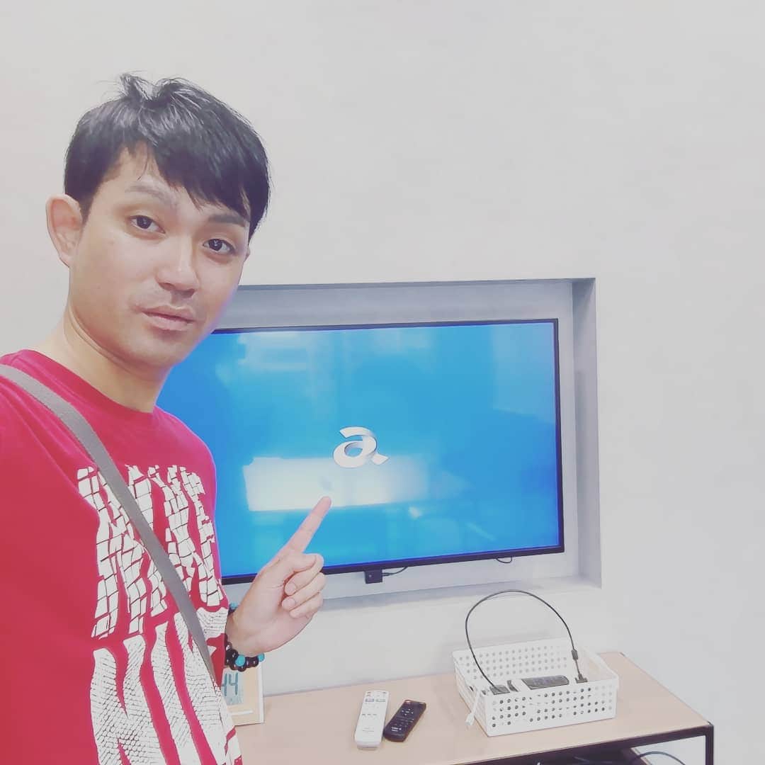 伊禮俊一さんのインスタグラム写真 - (伊禮俊一Instagram)「東京ライブありがとうございました‼️7/26～28  西大井のタルマッシュ～新宿エイサー祭り、目黒ゆがふまで、あっという間の３日間でした！  足をお運び頂いたみなさん、本当にありがとうございました～p(^^)q  今回はタルマッシュとゆがふで、SOAKのお二人がオープニングに歌ってくれて、またいつもと違ったフレッシュな空気に！二人にありがとう～！ ・ ・ また、ライブ後、イクマあきらさんと久々に飲んだり、いぜな島のシンガー島みずきさんと写真撮ったり！  打ち合わせでｴｰﾍﾞｯｸｽ行ったり、物まねの浜ちゃんとイクマあきらショットも受ける(笑)  他にもたくさんのアーティストとも交流できて、本当に楽しいひとときでした！  みなさん、ありがとうございました～(^-^)/ ・ ・ ・ #伊禮俊一 #イクマあきら #島みずき #新宿エイサー祭り #沖縄 #ライブ #三線ライブ #沖縄アーティスト #タルマッシュ #SOAK #浜ちゃん」7月29日 20時22分 - shunichi_irei