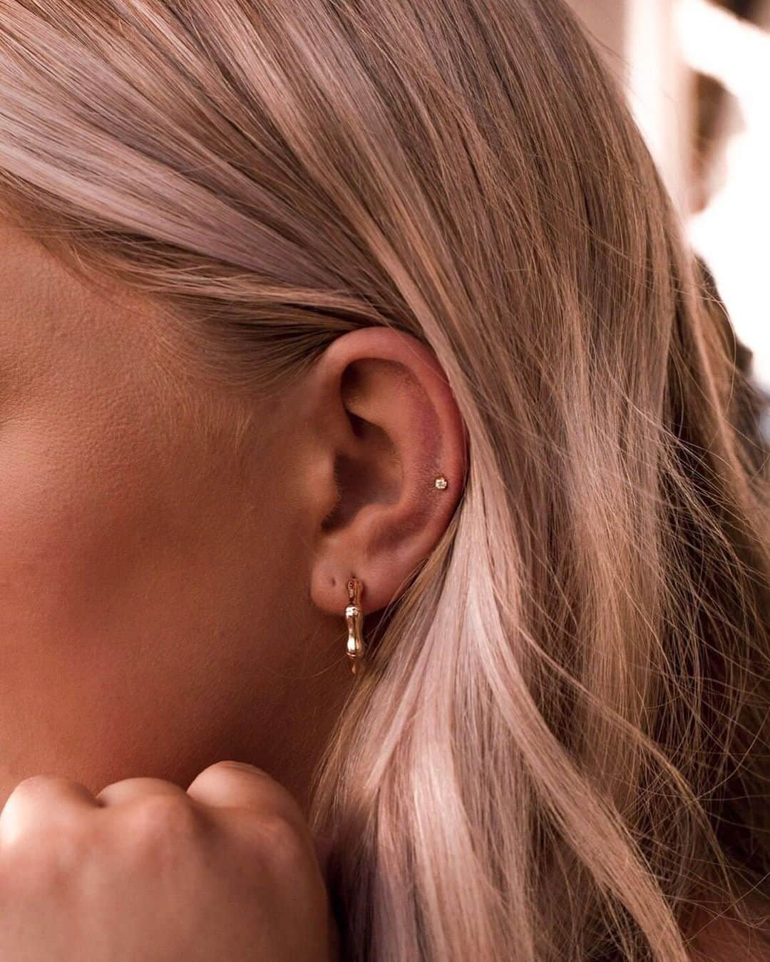 アクセサライズのインスタグラム：「What's your piercing style? Curated and maximal or clean and minimal? Whatever your look, you can now get pierced for FREE* at Accessorize Piercing Parlours in store all over the UK. (*When you buy earrings - prices start as low as £15!) 📷: @staceylouisewhite Tap the link in the bio now to find your nearest Piercing Parlour. #Accessorize #Accessorizer #ACCZPiercingParlour」